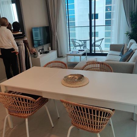 Oneseason Holiday Homes Dubai Buitenkant foto